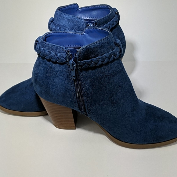 ❤️ D Blue Felt Suede Zip Ankle Boots Sz 6 NWOT - Picture 3 of 10